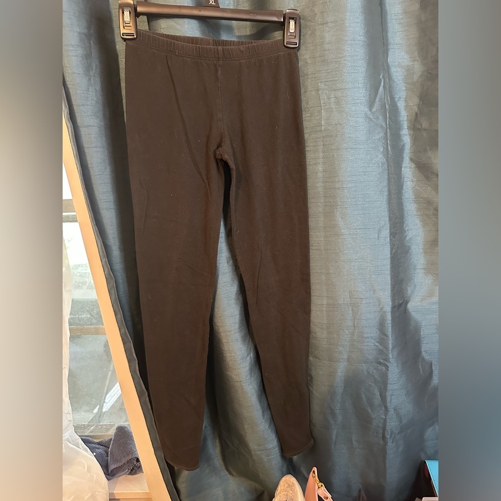 So Black Leggings Full Length with Ankle Design. Size Small